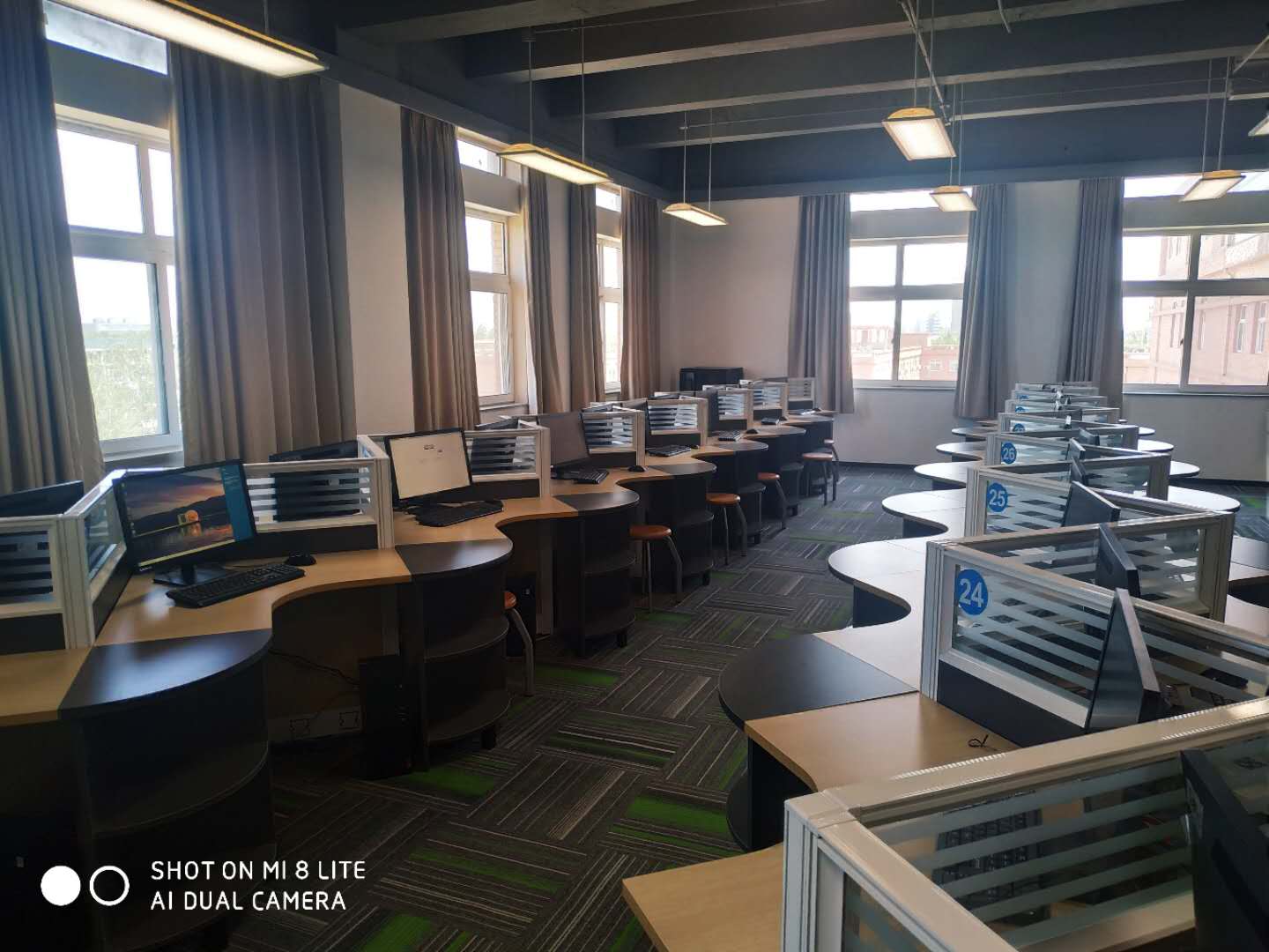 助力國際學(xué)校，智慧課堂上線！